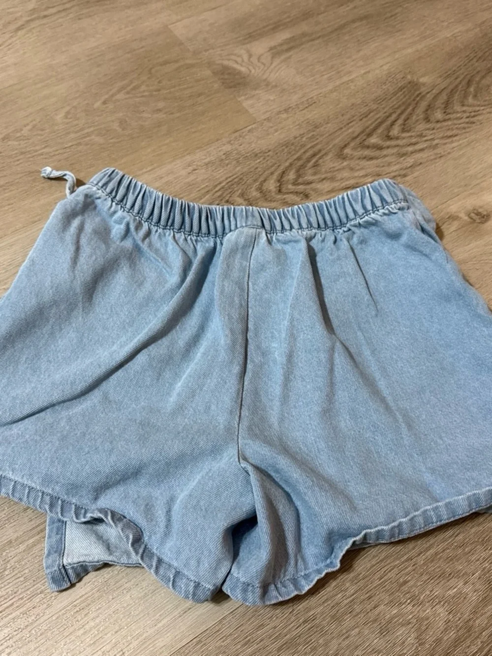 Old Navy Light Blue Denim Skort Size (10/12 in Girls)